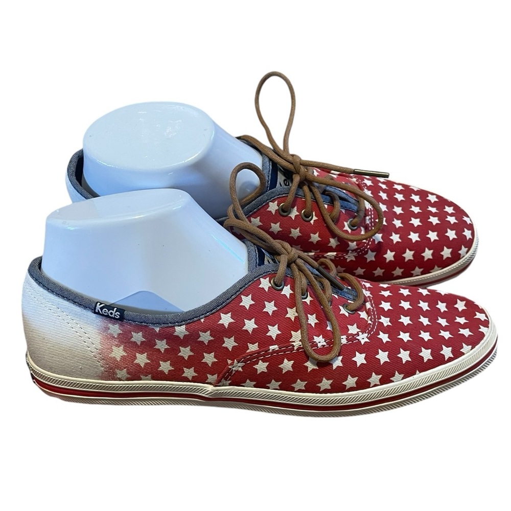 Keds Red, White, and Blue‎ Stars Low Tops, Leather Laces, Size 8.5, EUC